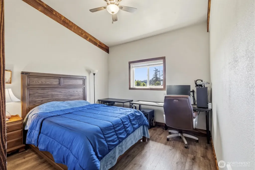 1242 N Fork Road Chehalis WA 98532