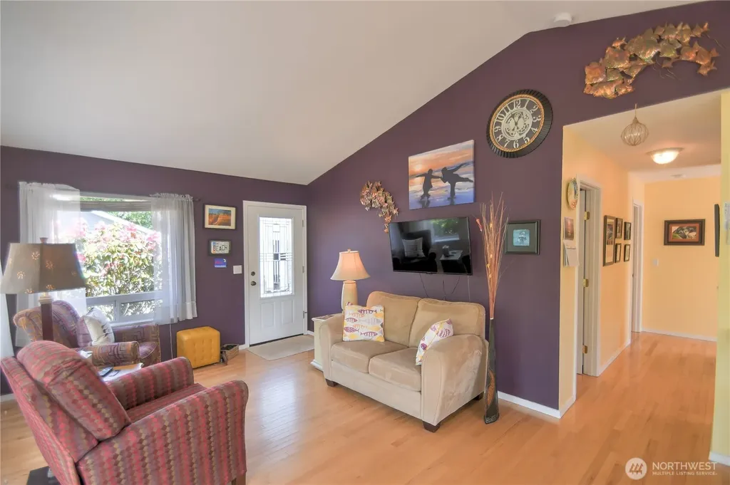 558 Meadow Avenue NE Ocean Shores WA 98569
