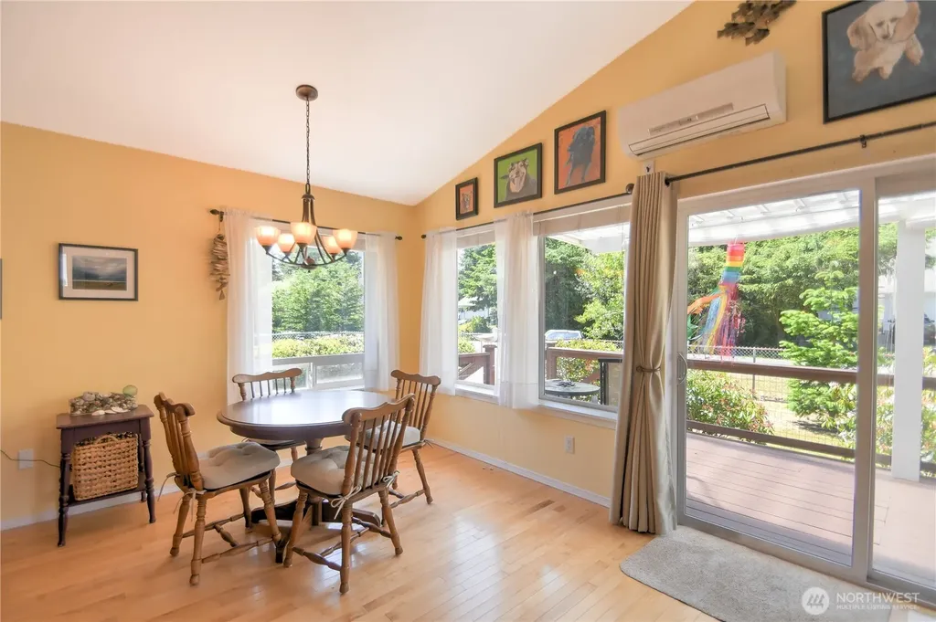 558 Meadow Avenue NE Ocean Shores WA 98569