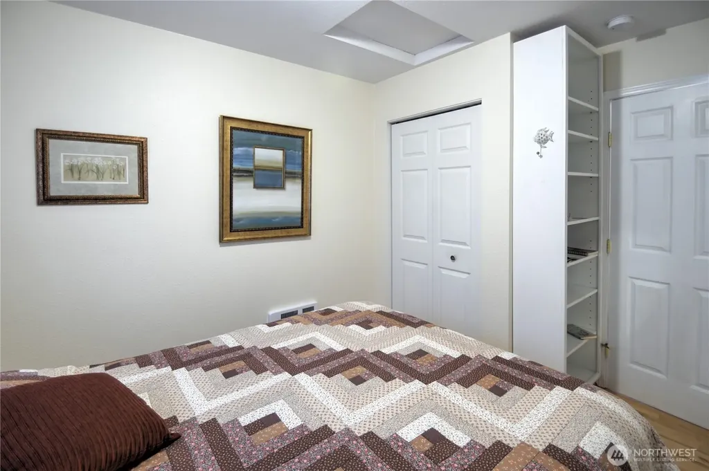 558 Meadow Avenue NE Ocean Shores WA 98569