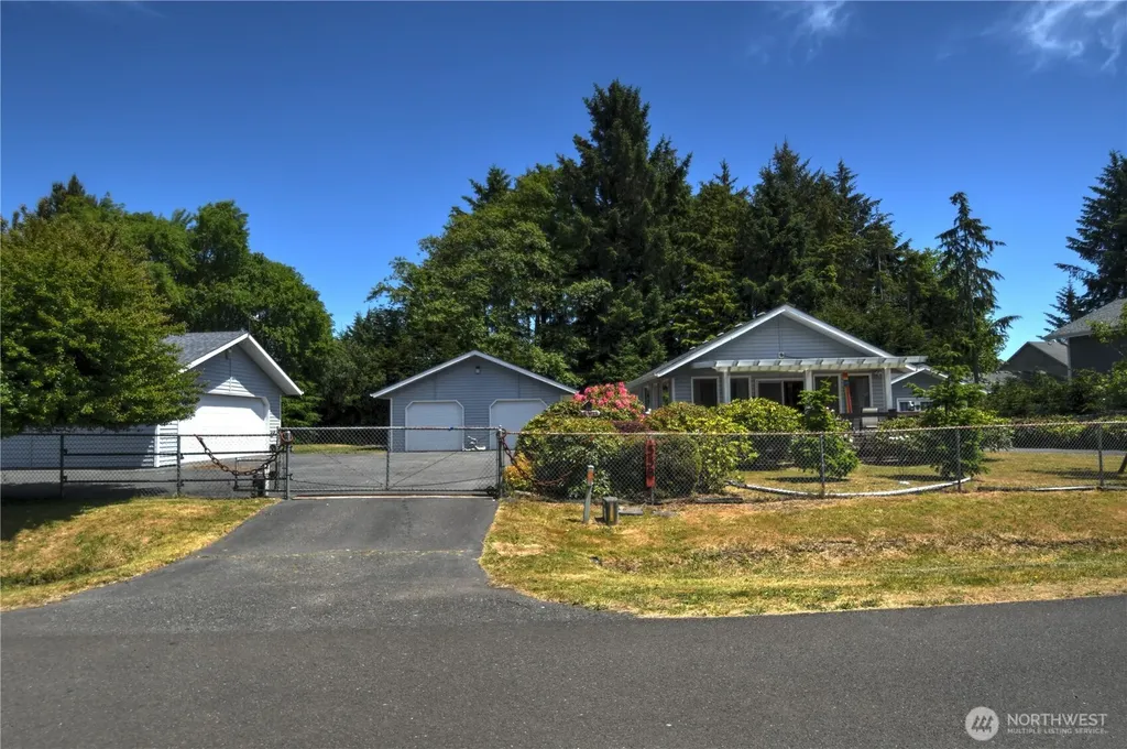 558 Meadow Avenue NE Ocean Shores WA 98569