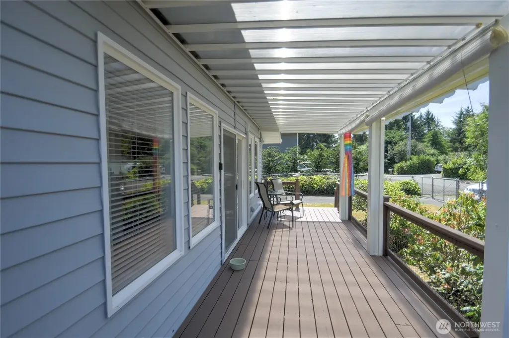 558 Meadow Avenue NE Ocean Shores WA 98569