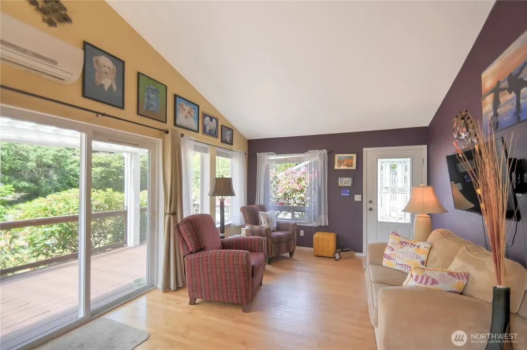 558 Meadow Avenue NE Ocean Shores WA 98569