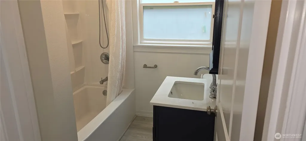 4559 12th Ave S Seattle WA 98108