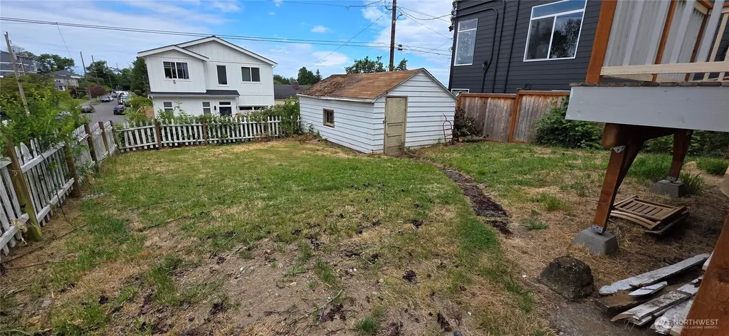 4559 12th Ave S Seattle WA 98108