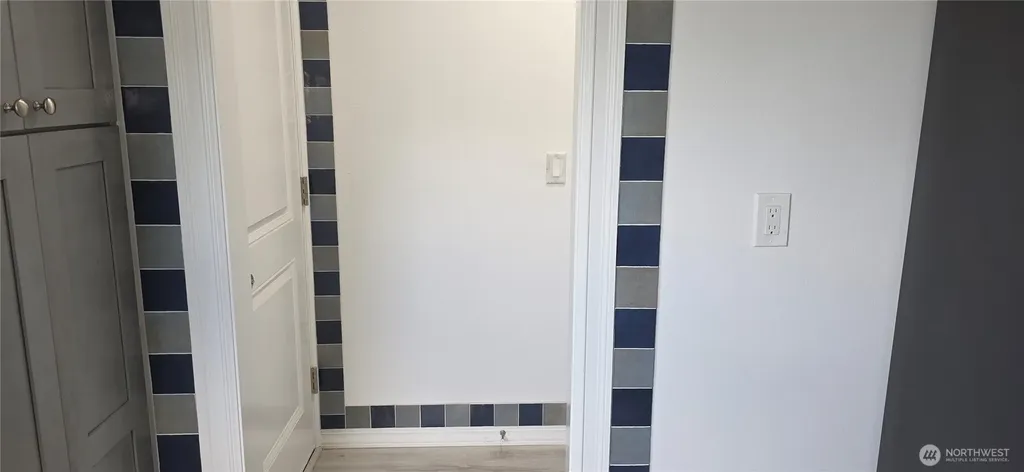 4559 12th Ave S Seattle WA 98108