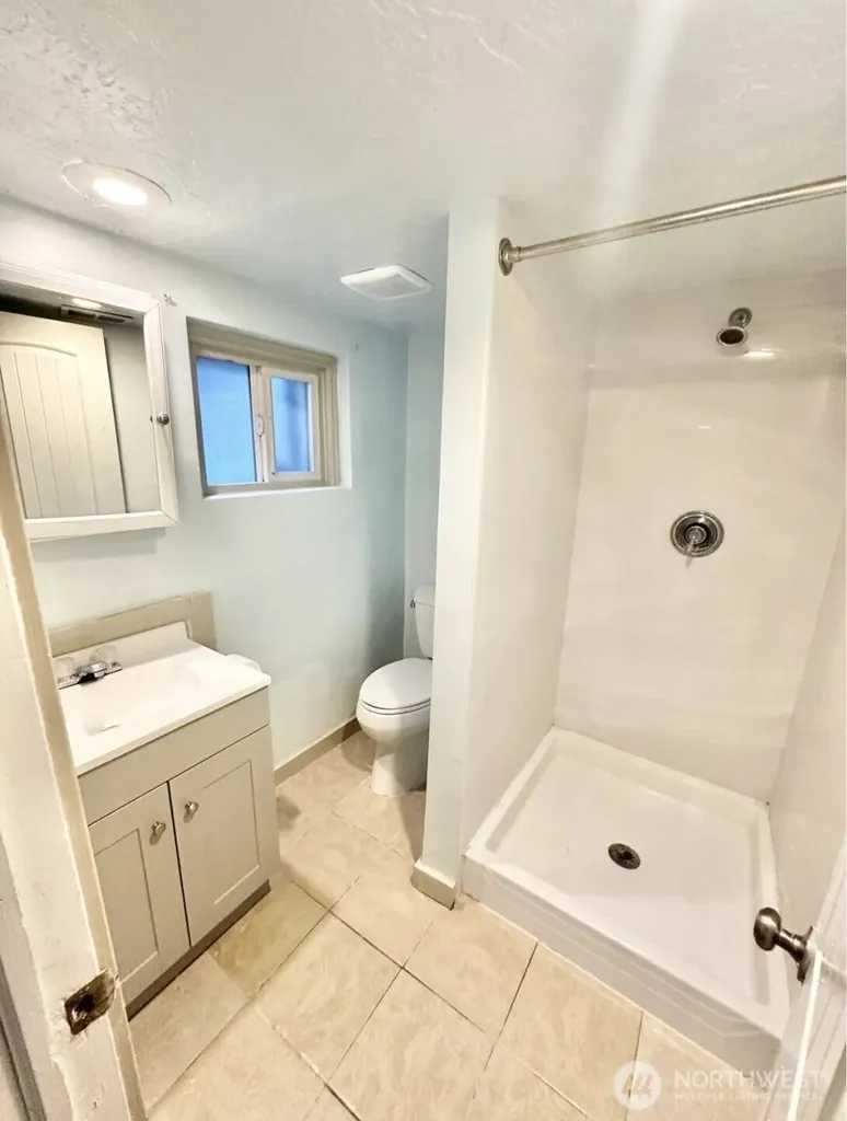 10033 Des Moines Memorial Drive S Seattle WA 98168