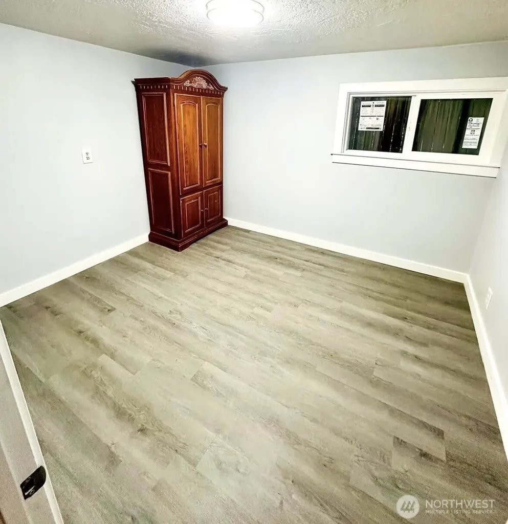 10033 Des Moines Memorial Drive S Seattle WA 98168