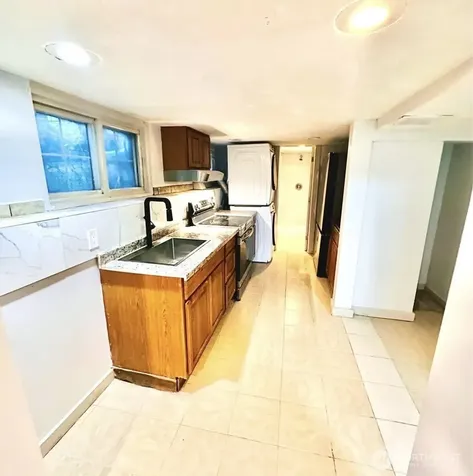 10033 Des Moines Memorial Drive S Seattle WA 98168