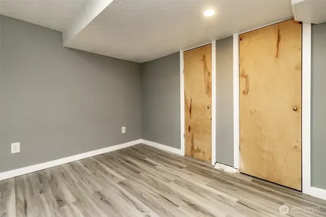 10033 Des Moines Memorial Drive S Seattle WA 98168