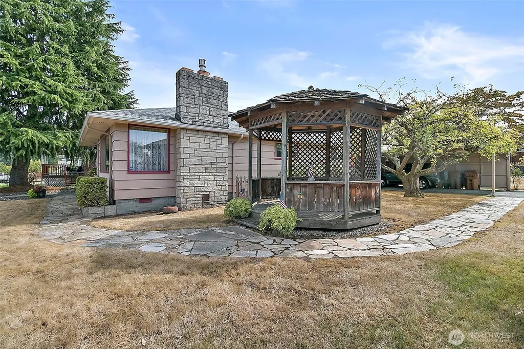 502 E 32nd Street Tacoma WA 98404