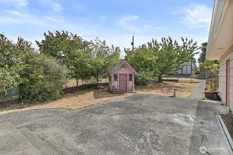 502 E 32nd Street Tacoma WA 98404
