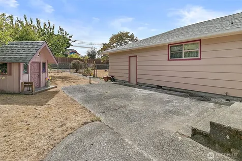 502 E 32nd Street Tacoma WA 98404