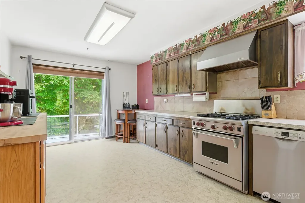 1381 Wynooche Valley Road Montesano WA 98563