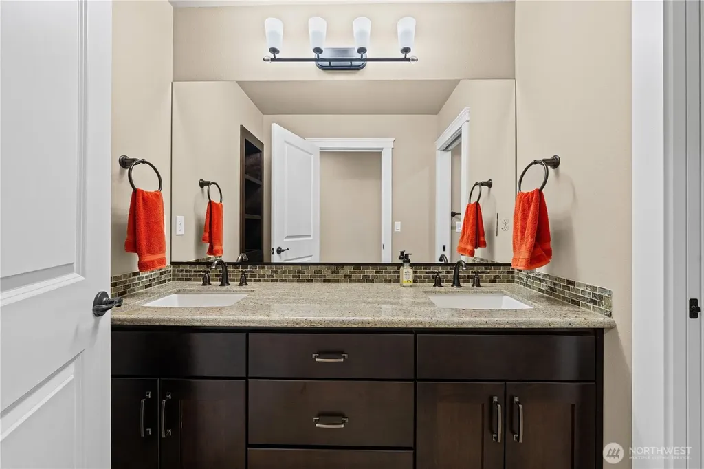 11226 Greystone Drive SW Lakewood WA 98499