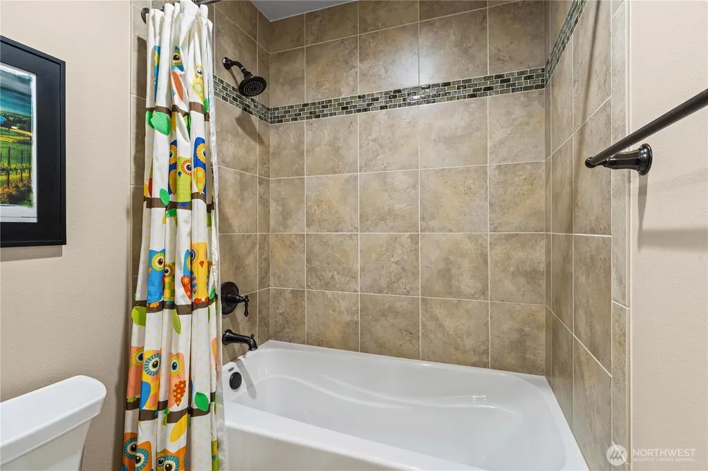 11226 Greystone Drive SW Lakewood WA 98499
