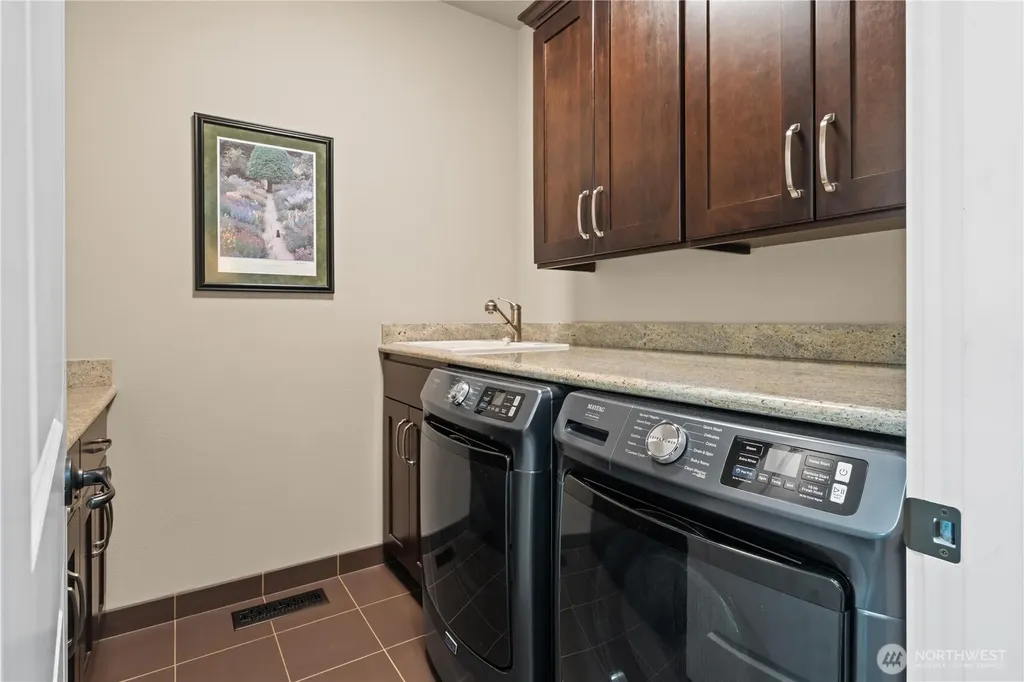 11226 Greystone Drive SW Lakewood WA 98499