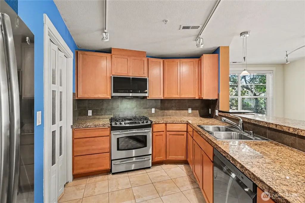 2901 NE Blakely Street Seattle WA 98105
