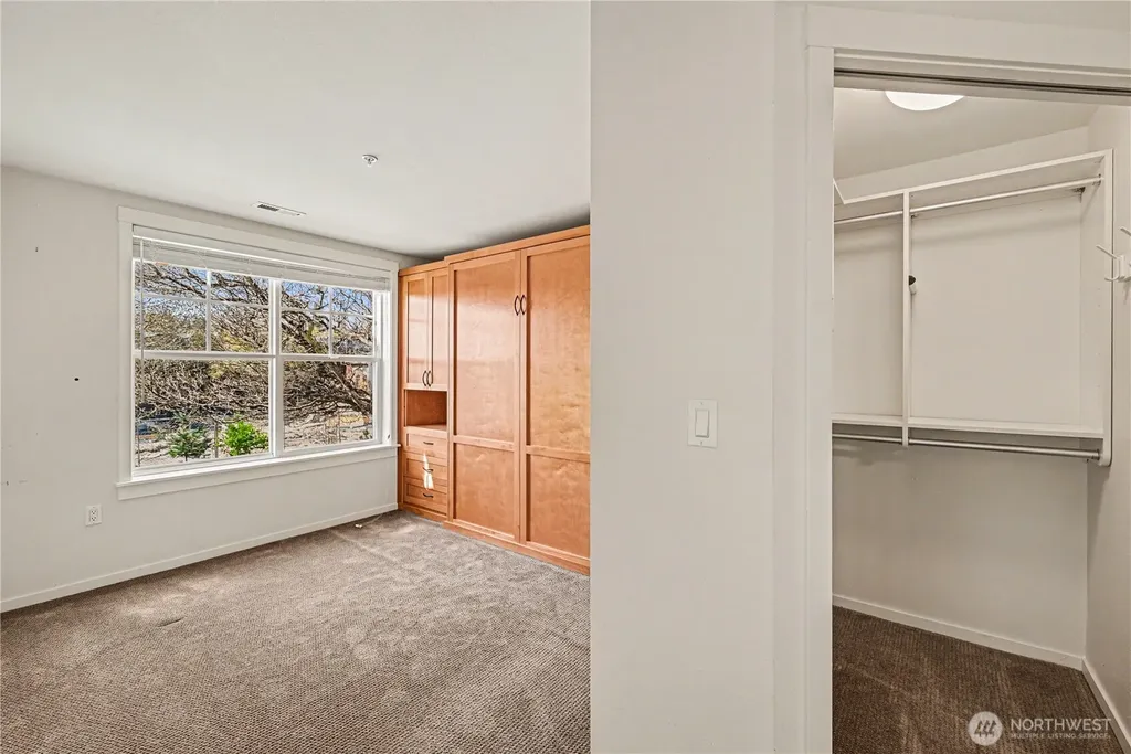 2901 NE Blakely Street Seattle WA 98105