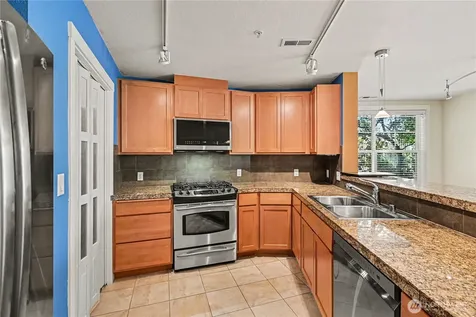 2901 NE Blakely Street Seattle WA 98105
