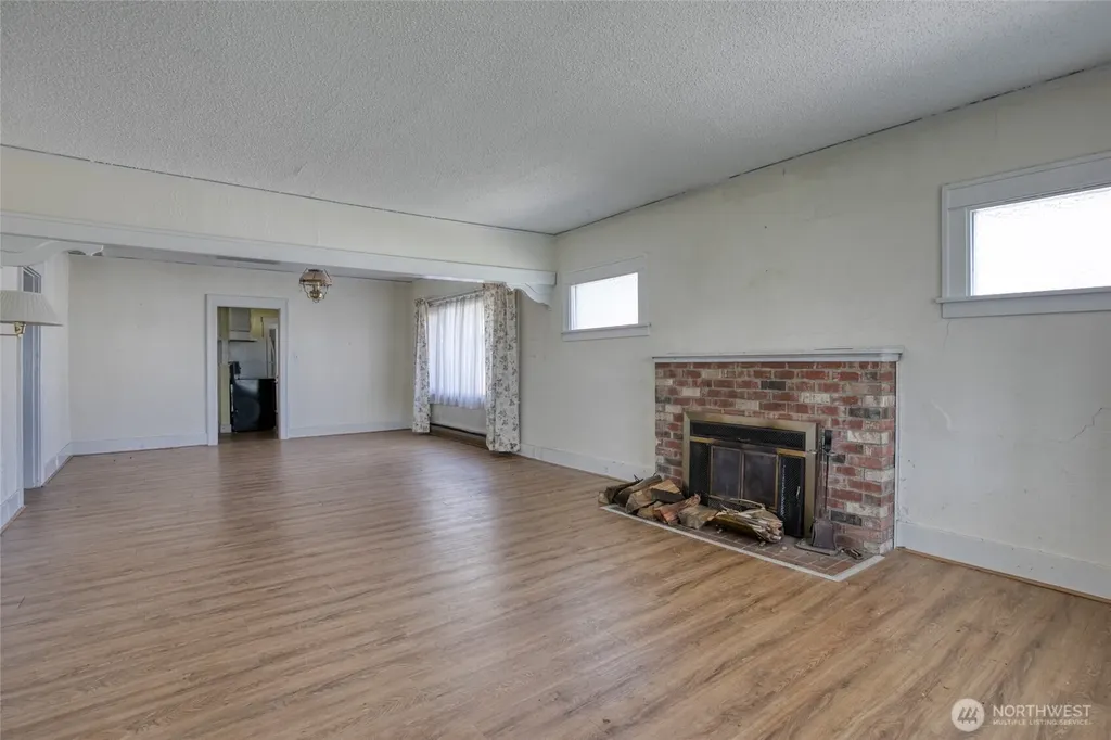 2717 Cherry Street Hoquiam WA 98550