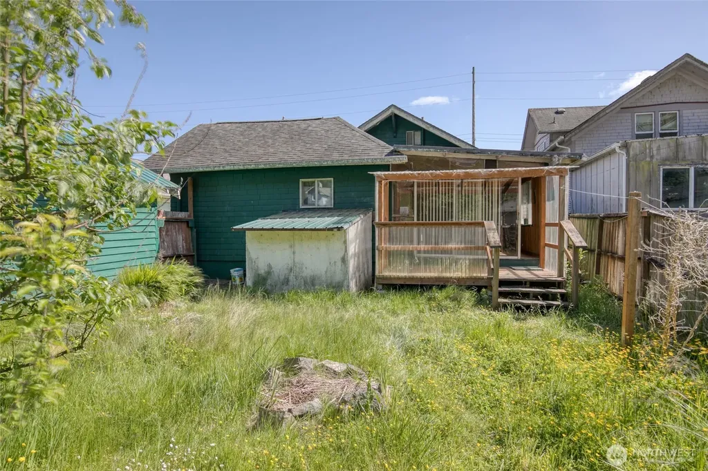 2717 Cherry Street Hoquiam WA 98550