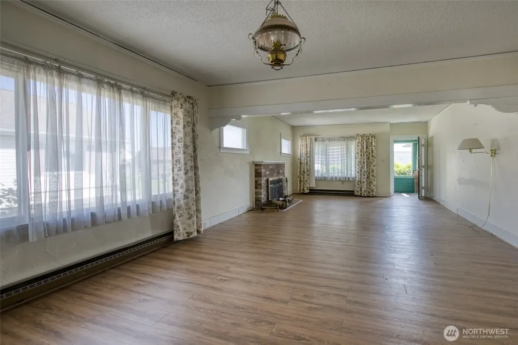2717 Cherry Street Hoquiam WA 98550
