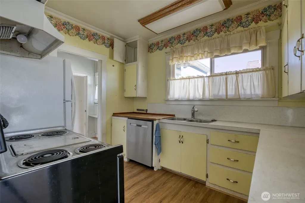 2717 Cherry Street Hoquiam WA 98550