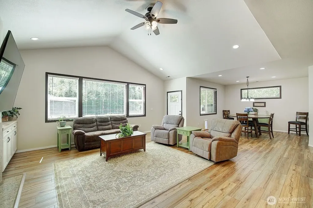 16716 24th Street SE Snohomish WA 98290