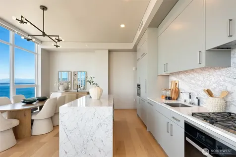 121 Stewart Street Seattle WA 98101