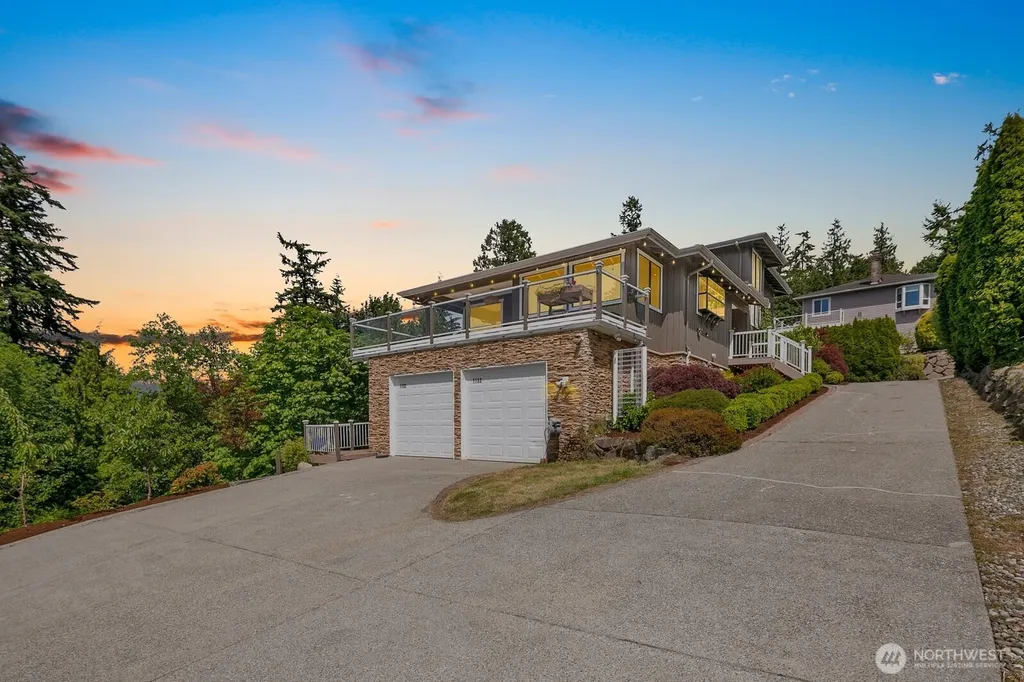 1133 8th Drive Mukilteo WA 98275