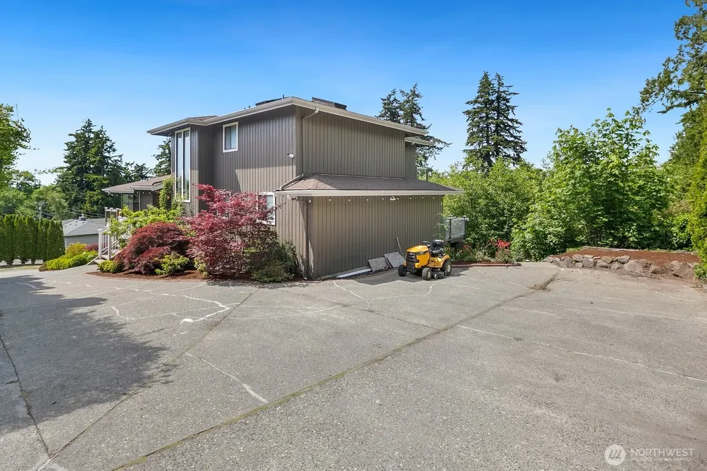 1133 8th Drive Mukilteo WA 98275