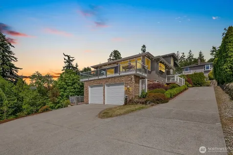 1133 8th Drive Mukilteo WA 98275