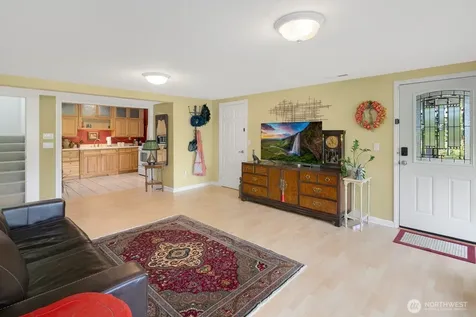 1133 8th Drive Mukilteo WA 98275