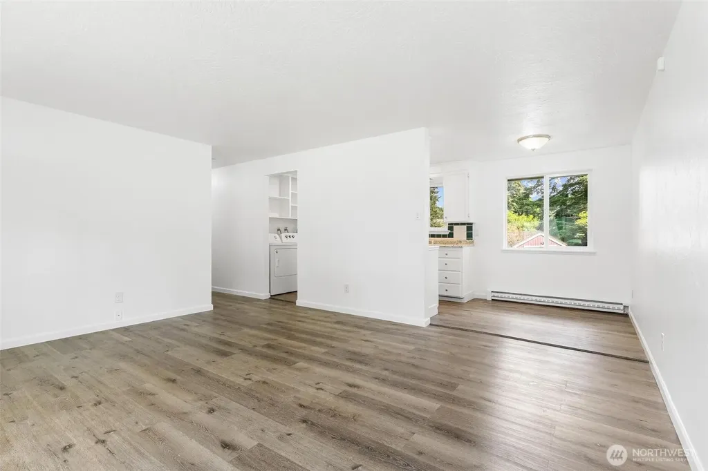 9221 North Lake Drive SW Lakewood WA 98498