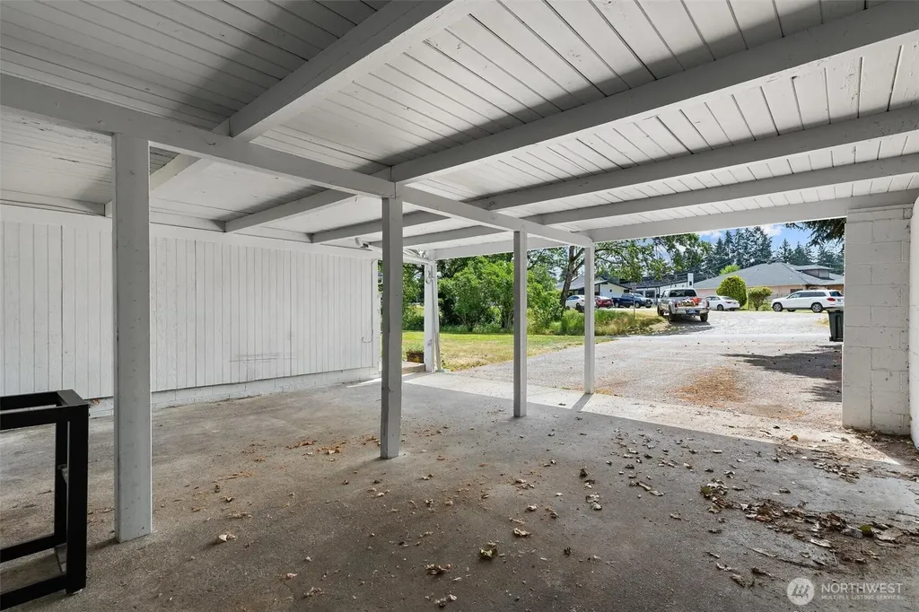 9221 North Lake Drive SW Lakewood WA 98498