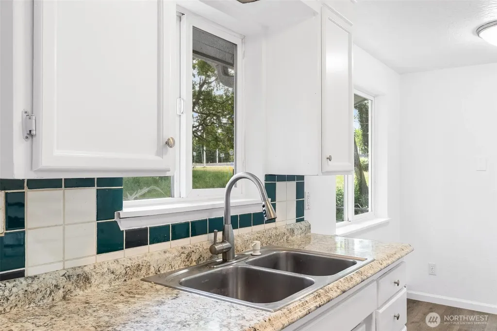 9221 North Lake Drive SW Lakewood WA 98498