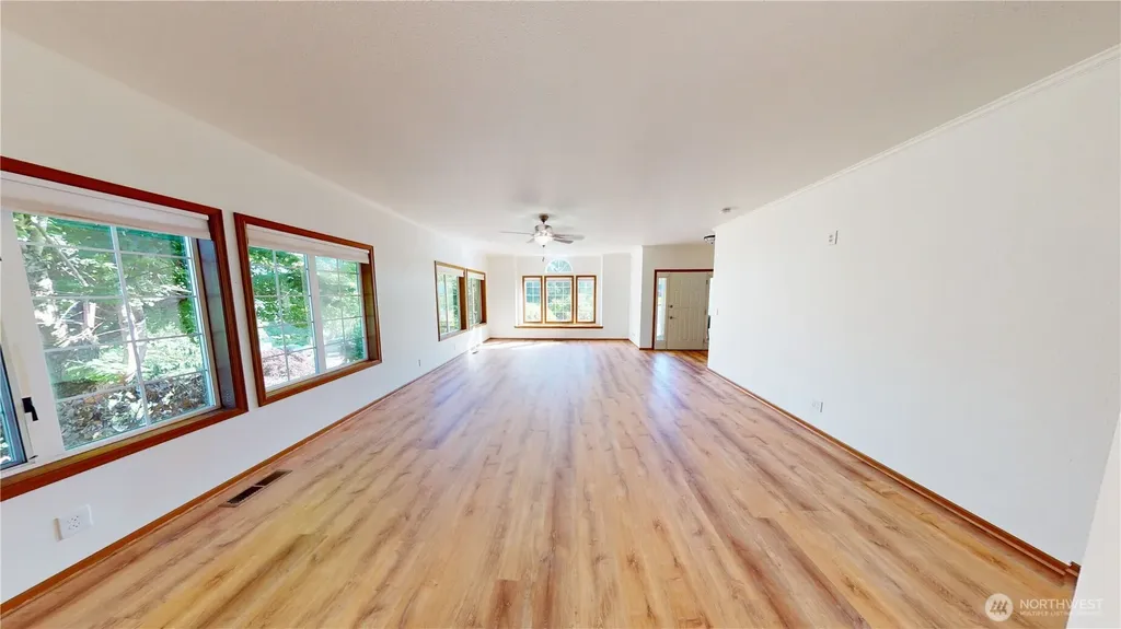 715 N Waugh Road Mount Vernon WA 98273