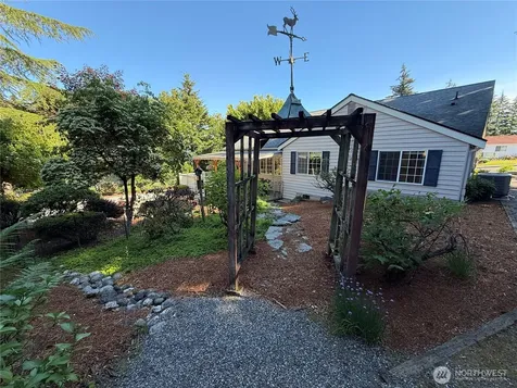 715 N Waugh Road Mount Vernon WA 98273
