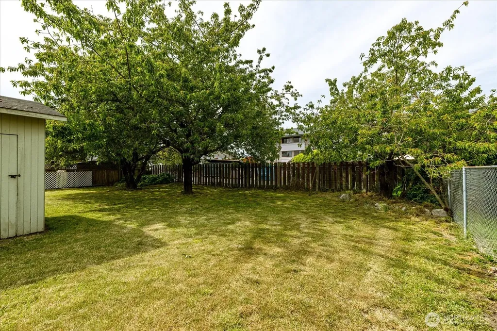 188 SW 8th Avenue Oak Harbor WA 98277