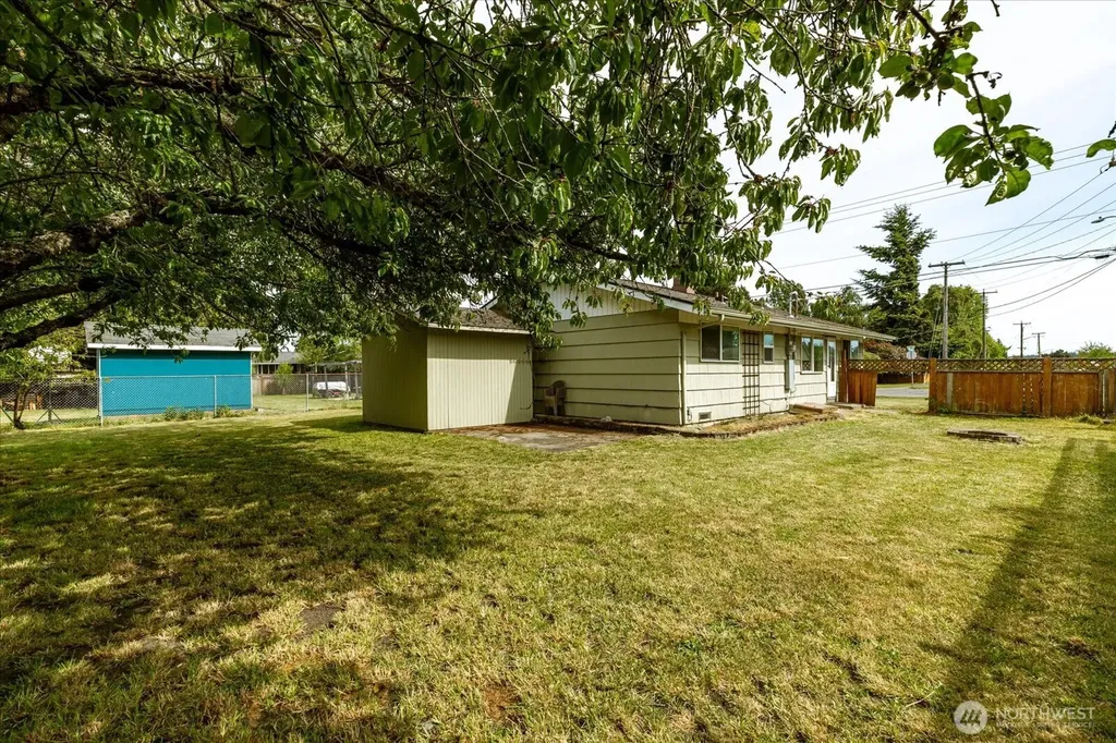 188 SW 8th Avenue Oak Harbor WA 98277