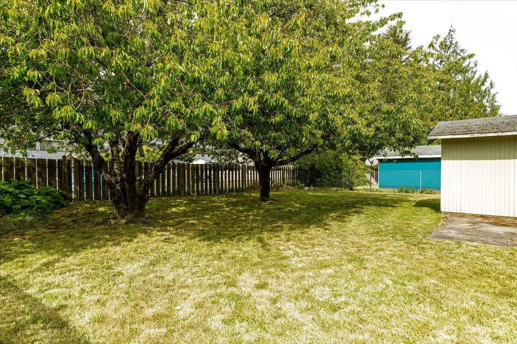 188 SW 8th Avenue Oak Harbor WA 98277