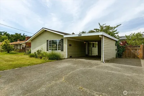188 SW 8th Avenue Oak Harbor WA 98277