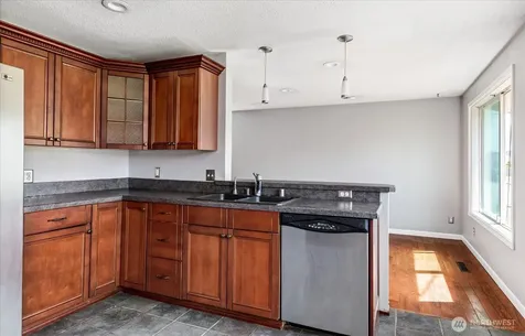 188 SW 8th Avenue Oak Harbor WA 98277