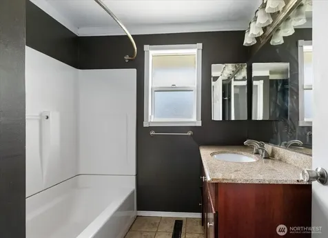 188 SW 8th Avenue Oak Harbor WA 98277