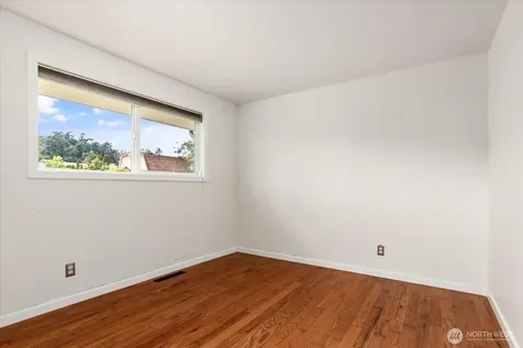 188 SW 8th Avenue Oak Harbor WA 98277