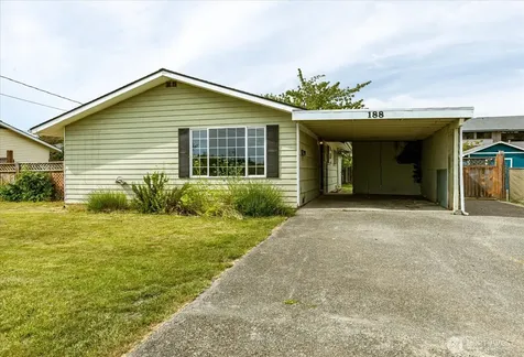 188 SW 8th Avenue Oak Harbor WA 98277