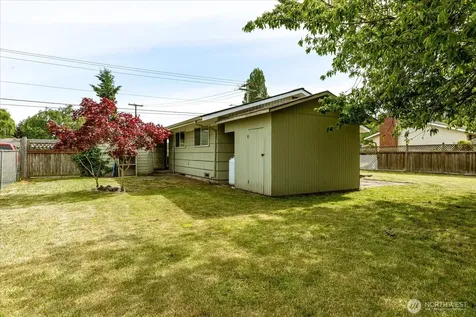 188 SW 8th Avenue Oak Harbor WA 98277