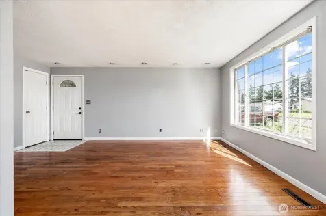 188 SW 8th Avenue Oak Harbor WA 98277