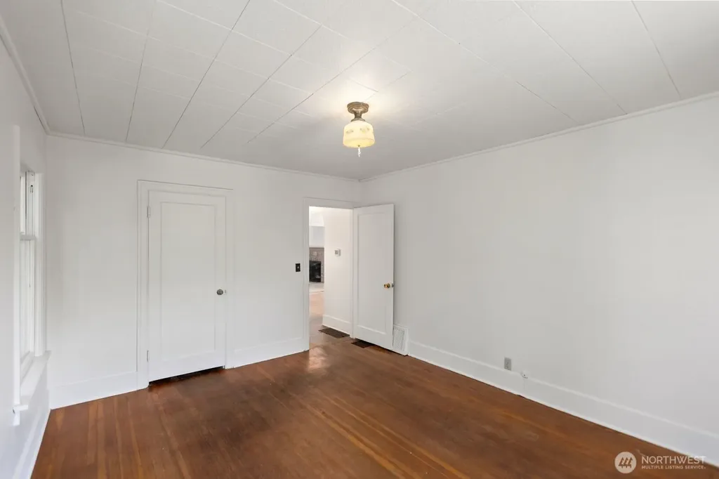 2415 Queen Anne Avenue N Seattle WA 98109